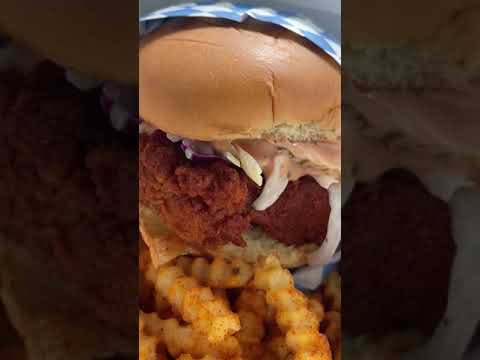 World Famous Hotboys | Nashville Hot Fried Chicken Sandwich | Sacramento, CA | Review #1